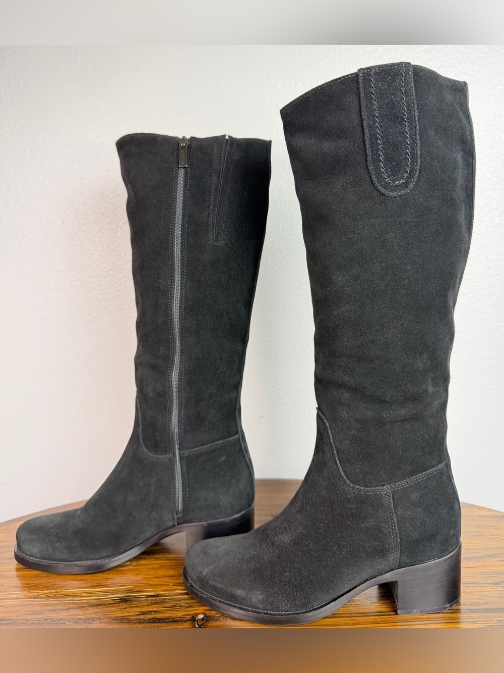 La Canadienne Women’s 5 Black Suede Waterproof Knee High Zipper Boots